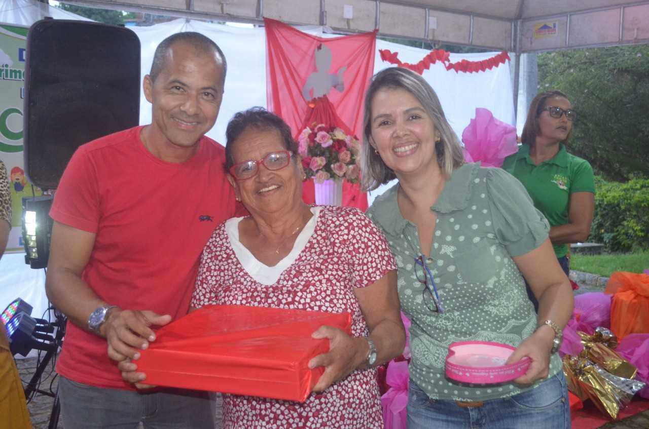 Camacã: Secretaria de Assistência Social realiza festa do Dia das Mães
A Secretaria de Assistência Social realizou talvez na história do município a